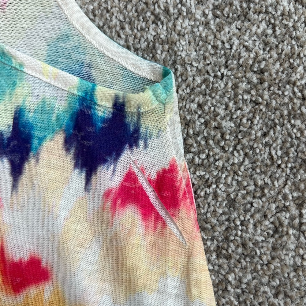 Multicolor Graphic Racerback Tank‎ Top - Picture 6 of 7